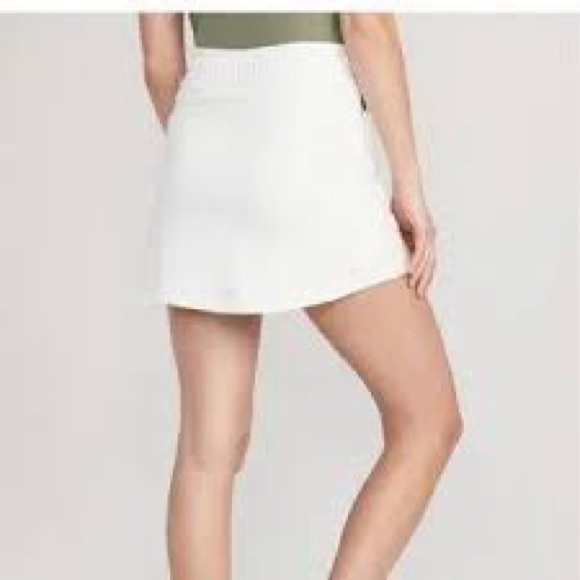 NWT OLD NAVY High-Waisted Dynamic Fleece Mini Skort - Picture 2 of 8